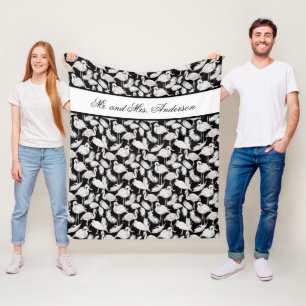 Monogramm Elegantes Skript Schwarz Weiße Schwäne F Fleecedecke