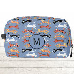 Monogramm erste Kitty Cat Personalisiert Waschbeutel<br><div class="desc">Viele liebliche Katzen für Tierfreunde. Originelle Kunst von Nic Squirrell. Ändern Sie das Monogramm zuerst,  um es zu personalisieren.</div>