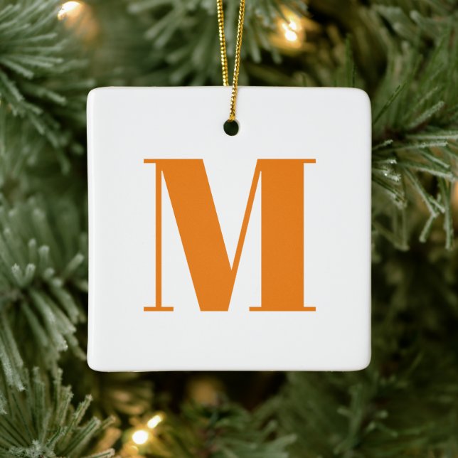 Monogramm erste orangefarbene Weihnachten anpassen Keramikornament (Baum)