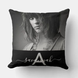 Monogramm-Foto mit Schwarz-weißem Namen Kissen