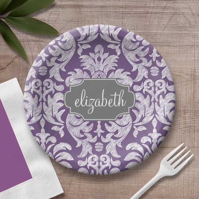 Monogramm für das Muster lila und grau Vintag Pappteller (Personalized birthday party plate with area for name)