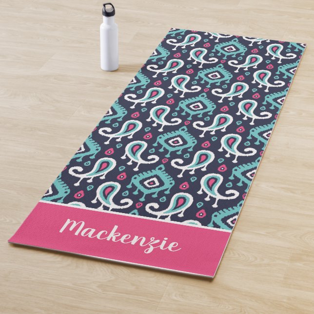 Monogramm für die Bezeichnung "Navy und Pink Ikat  Yogamatte (Beispiel)
