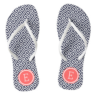 Monogramm für Navy und Korallengriechisches Schlüs Flip Flops
