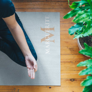 Monogramm für personalisierte Bezeichnung Yogamatte