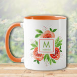 Monogramm für trendy Watercolor Living Coral Rose Tasse<br><div class="desc">Diese wunderschöne Tasse besticht durch einen hübschen Aquarellpfirsich mit Rose, Blätter und Knospen lebender Korallen. Ein quadratischer weißer Rahmen mit einem innen lebenden Korallenplatz in der Mitte der Blume. Auch in anderen Größen und Stilen erhältlich. ÄNDERN SIE DIE FARBE des Korallenquadrats, den grünen Schriftart und sogar den Schriftart, indem Sie...</div>