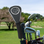 Monogramm für Vintages Golf Club-Logo Golf Headcover<br><div class="desc">Rüsten Sie seine Golftasche mit einem personalisierten Fahrerdeckel auf! Das mit Monogramm Design im Vintagen Stil zeichnet sich durch eine Mischung aus gekreuzten Golfklubs mit seinen Initialen und dem Geburtsjahr in Weiß auf einem kohlebraunen Hintergrund aus.</div>
