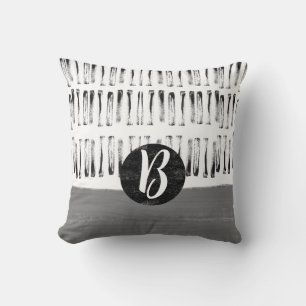 monogramm gemustert-grau-weiße minimalistisch kissen