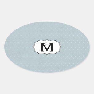 Monogramm Gerahmt auf Blassblau mit weißen Polka-P Ovaler Aufkleber