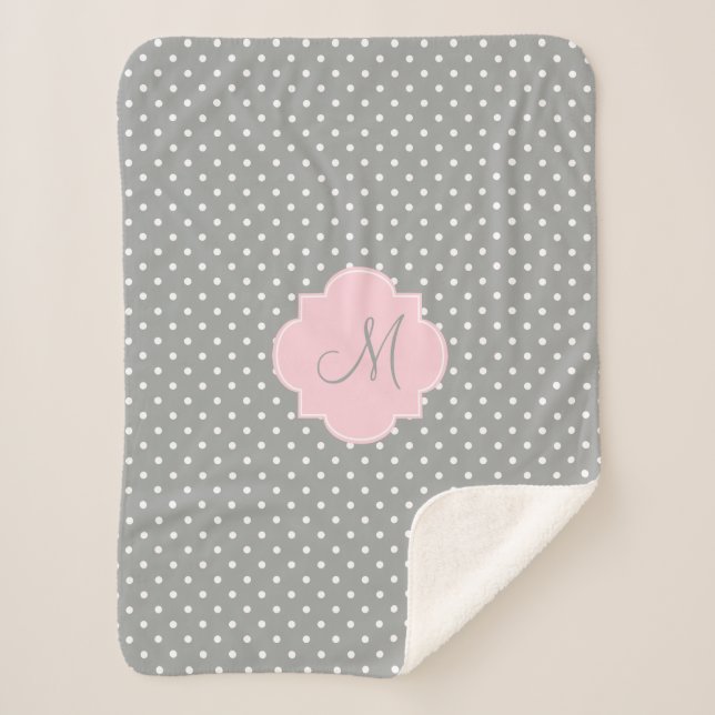 Monogramm, grau, weiß und pastellrosa Polka-Dot Sherpadecke (Vorderseite)