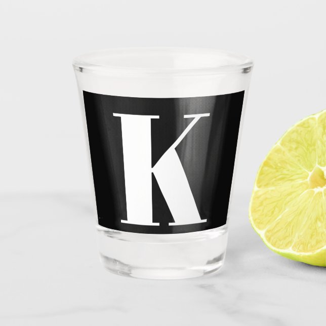 Monogramm-Hochzeitsgeschenk für Brautjungfern Schnapsglas (Vorderseite)