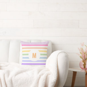Monogramm in der weiß-Circle-Pastel-Rainbow-Streif Kissen