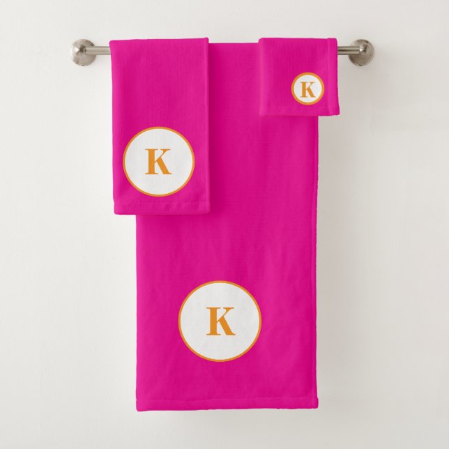 Monogramm Initial Hot Pink Orange Farbige Moderne Badhandtuch Set (Insitu)