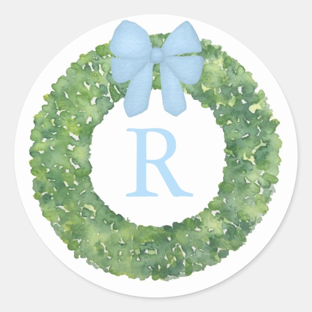 Monogramm Initial Inside Boxwood Wreath with Bow Runder Aufkleber (Vorderseite)