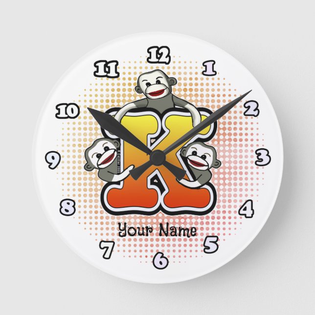 Monogramm K Socken-Affe-Uhr Runde Wanduhr (Vorderseite)