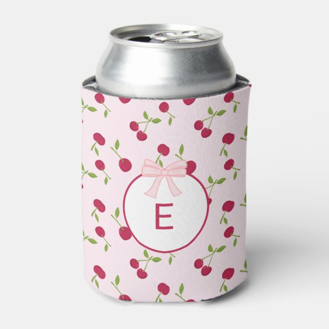 Monogramm Kirsche Coquette Rosa Benutzerdefiniert  Dosenkühler (Kanne Vorderseite)