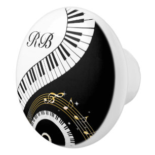 Monogramm-Klavier-Schlüssel und musikalische Keramikknauf