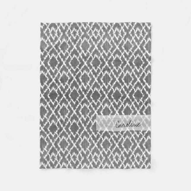 Monogramm koksgraues Stammes- Ikat Diamant-Muster Fleecedecke (Vorderseite)