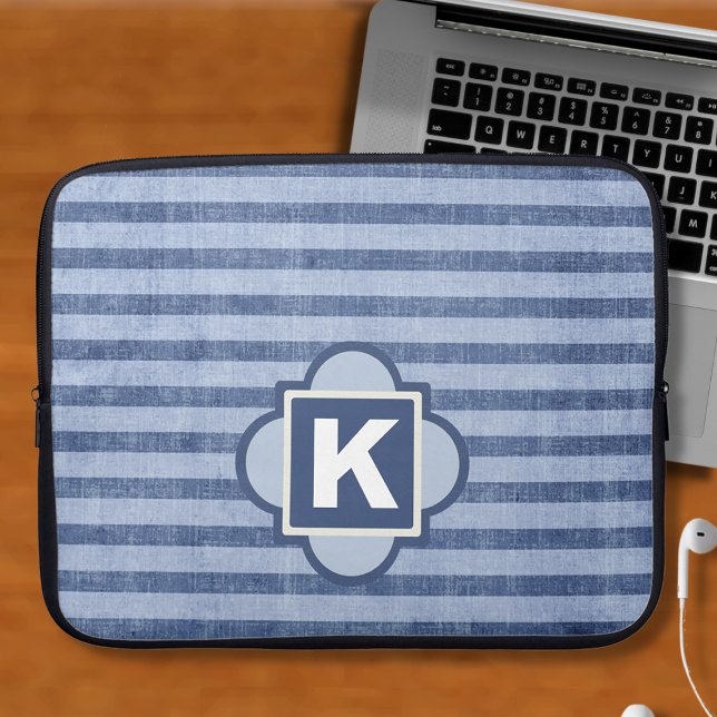 Monogramm-Laptop-Sieb mit blauem Streifen Laptopschutzhülle (Von Creator hochgeladen)