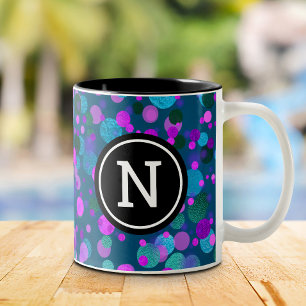 Monogramm lila blauer Glitzer Konfetti Punkte auf  Zweifarbige Tasse