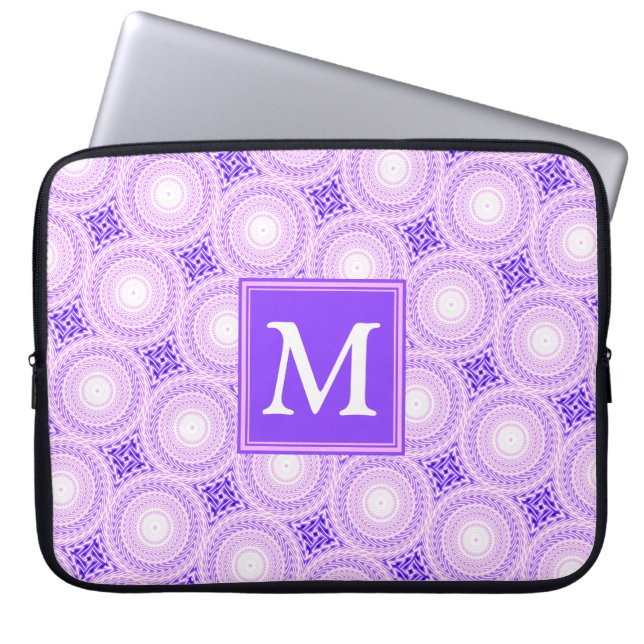 Monogramm lila Kreismuster Laptopschutzhülle (Vorderseite)