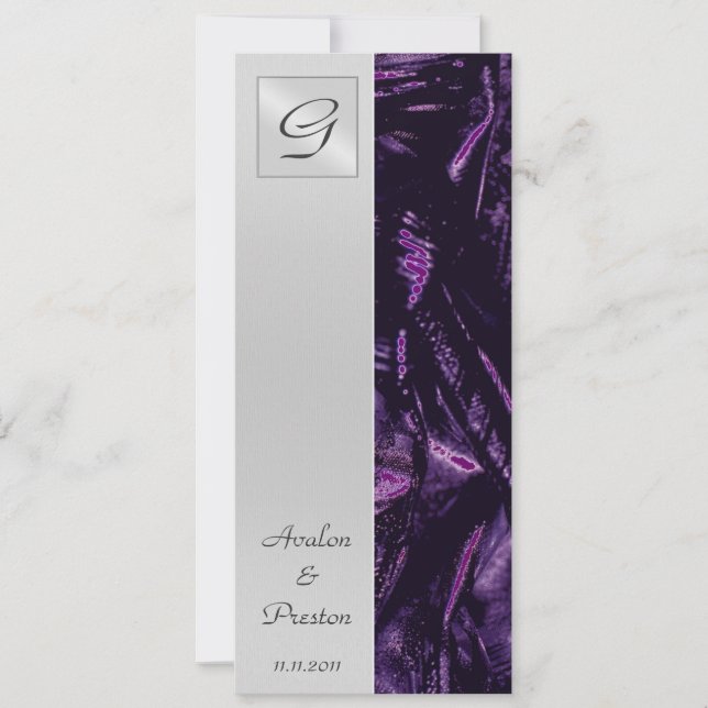 Monogramm-lila Silk Hochzeits-Programm-Einladung Einladung (Vorderseite)