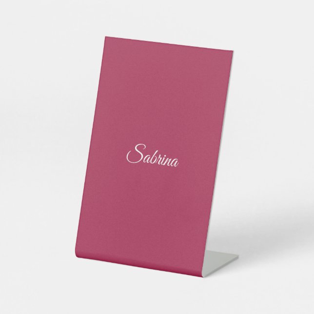 Monogramm minimalistisches Kirschrosarot Sockelschild (Vorderseite)