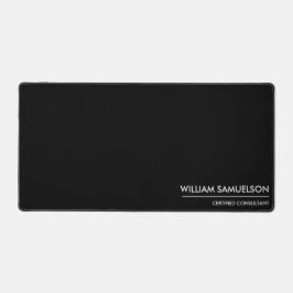 Monogramm mit einfachem Namen 2 Zeilen mit benutze Schreibtischunterlage