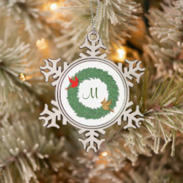 Monogramm mit Kardinälen im Evergreen Kranz Schneeflocken Zinn-Ornament