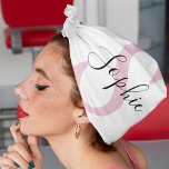 Monogramm mit neuem Personalisierten Namen Pink Halstuch<br><div class="desc">Monogramm mit neuem Personalisierten Namen Pink</div>