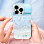 Monogramm Name des California Ocean Beach Waves Fo iPhone 16 Pro Hülle<br><div class="desc">Entspannen Sie sich, während Sie die Wellen hinein und aus beobachten. Atmen, erkunden und genießen Sie die Einsamkeit eines leeren kalifornischen Strandes mit diesem atemberaubenden, pastellblauen und weißen Ozean Froth Fotografie personalisierten Namen Handy Gehäuse. Ein tolles Geschenk für jemanden, der etwas Besonderes ist! Geben Sie einfach den Namen Ihrer Wahl...</div>