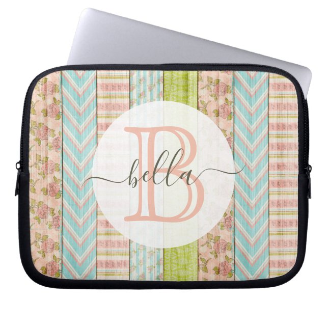 Monogramm Name Shabby-Rose auf rustikale Hütte Laptopschutzhülle (Vorderseite)