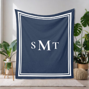 Monogramm Navy Blue und White Three Letter Fleecedecke