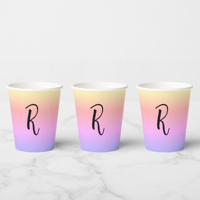 Monogramm-Regenbogenfarben Personalisiert Pappbecher (Multi)