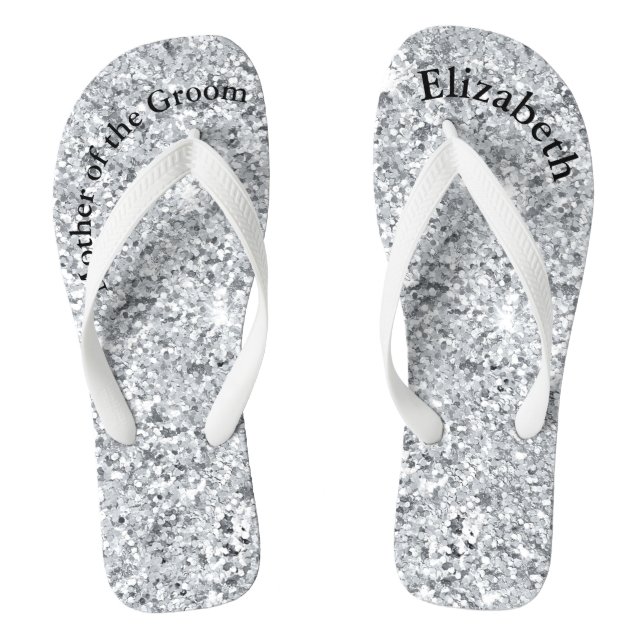 Monogramm Silber Glam Glitter Mutter der Braut Brä Flip Flops (Fußbett)