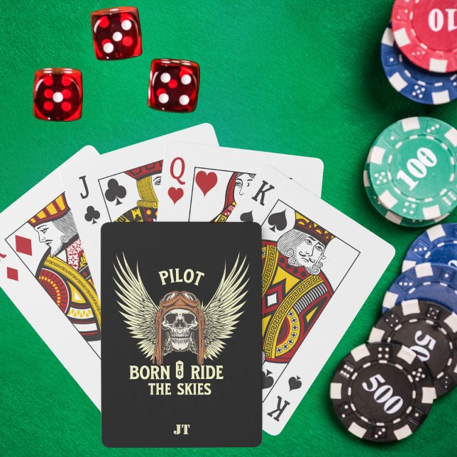 Monogramm-Skull-Pilot, Geboren für den Rutschflug, Spielkarten (Von Creator hochgeladen)