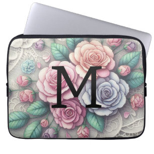 Monogramm Spitze blass rosa lila blaue Rose Laptopschutzhülle
