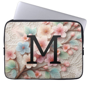 Monogramm-Spitze floral rosa pastell Kirschblüten Laptopschutzhülle