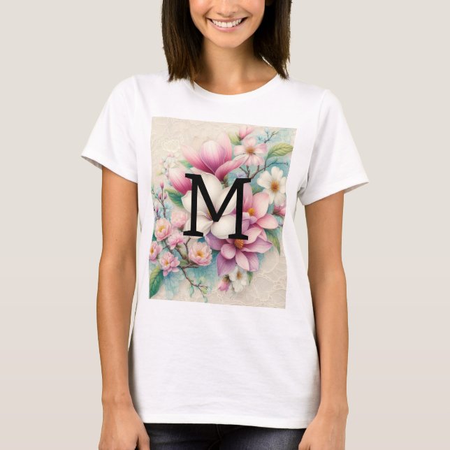 Monogramm Spitzen rosa lila Magnolien Blume T-Shirt (Vorderseite)