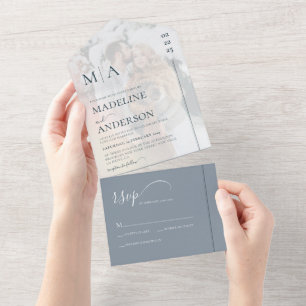 Monogramm Staubblau mit Overlay-Foto-Hochzeit All In One Einladung