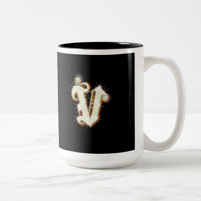 Monogramm-Tasse des Buchstabe-V Zweifarbige Tasse (Rechts)