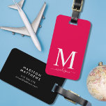 Monogramm und Kalligrafie mit bearbeitbarem Hinter Gepäckanhänger<br><div class="desc">Reisen Sie stilvoll mit diesem monogramm Gepäckanhänger mit einem Serif-Monogramm und Ihrem Namen in einem Kalligraphieskript auf der Vorderseite. Die Hintergrundfarbe auf der Vorder- und Rückseite kann bearbeitet werden. Klicken Sie auf Anpassen, um die Farbe durch Ersetzen des Platzhaltertextes zu ändern. Für weitere Optionen, wie zum Beispiel den Schriftart zu...</div>