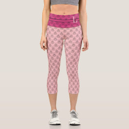 Monogramm und Name für Lila Herz-/Kreislauferkrank Capri Leggings