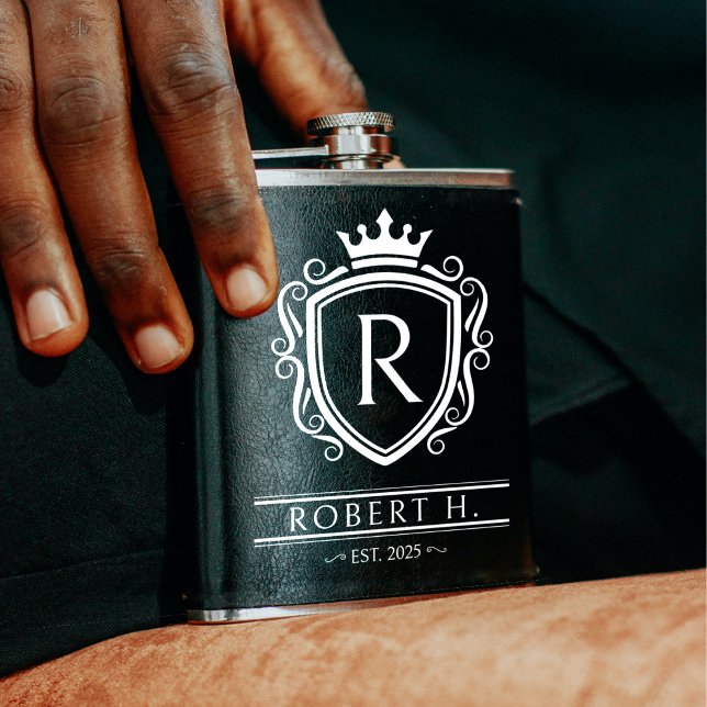 Monogramm verziertes Schild Kronen Schwarz Flachmann (Monogram Decorative Shield Crown Black Flask
)