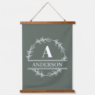 Monogramm-Wand der Personalisierten Sage Green-Fam Wandteppich Mit Holzrahmen