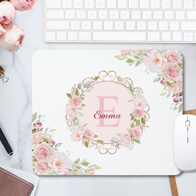 Monogramm-Wasserfarbe-Rosa-Rosen-Blumen-Florales Mousepad (In situ)