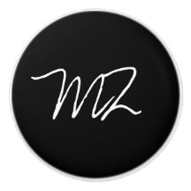 Monogramm Weiß auf Schwarz