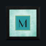 Monogramm zur Textur des Vintagen Miniaturpapiers Schmuckschachtel<br><div class="desc">Altes, Vintages Papier mit verblasster Handschrift auf einem weichen, mint grünen Hintergrund. Eine schöne, schabbische Textur mit einem alten Charme. Monogramm Rahmen ist eine quadratische Box in einer aquamarinen Farbe mit einem doppelten goldenen Rahmen. Der Schriftart im Inneren ist ein schicker und trendiger schwarzer Schriftart. Personalisieren Sie das Monogramm mit...</div>