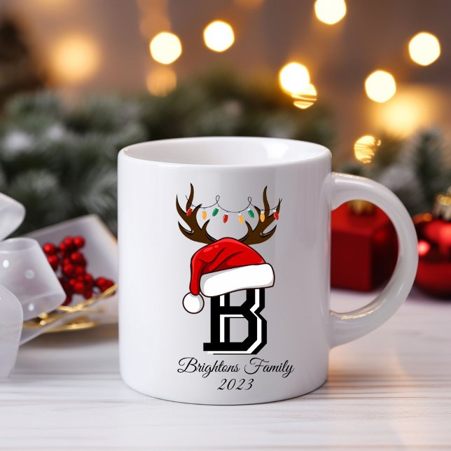 Monogrammed Family Name Santa Claus Christmas Kaffeetasse (Von Creator hochgeladen)