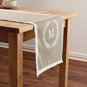 Monogrammierte Beige Imitate Linen & White Kranz Kurzer Tischläufer