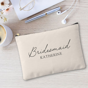 Monogrammierte Brautjungfer Beige Elegantes Skript Zubehörtasche